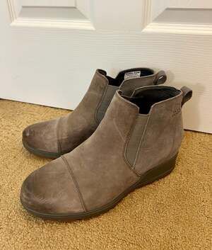 Sorel Women's Evie Pull-On Waterproof Wedge Chelsea Bootie in Quarry Grey